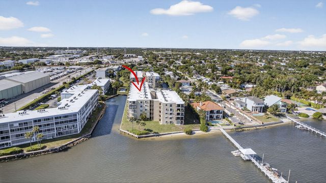 896 N Federal Highway 225, Lantana, FL 33462