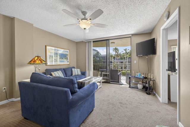 896 N Federal Highway 225, Lantana, FL 33462