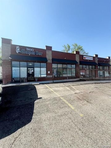 25251 Eureka Road, Taylor, MI 48180