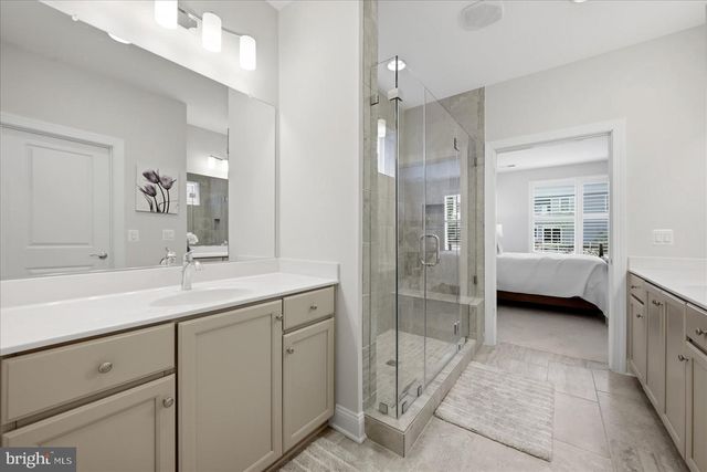 122 FOAM FLOWER DR, Lake Frederick, VA 22630
