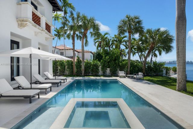 5300 N Bay Rd, Miami Beach, FL 33140