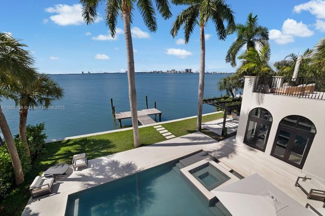 5300 N Bay Rd, Miami Beach, FL 33140