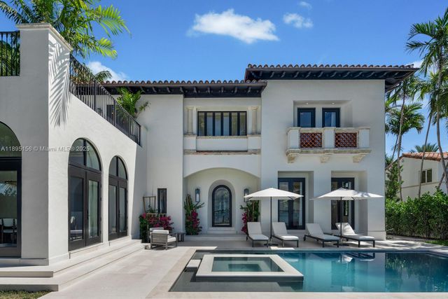 5300 N Bay Rd, Miami Beach, FL 33140