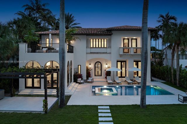 5300 N Bay Rd, Miami Beach, FL 33140