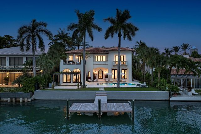 5300 N Bay Rd, Miami Beach, FL 33140