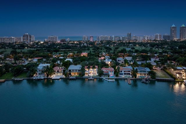 5300 N Bay Rd, Miami Beach, FL 33140