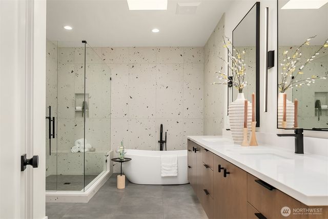 11217 NE 103rd Place, Kirkland, WA 98033