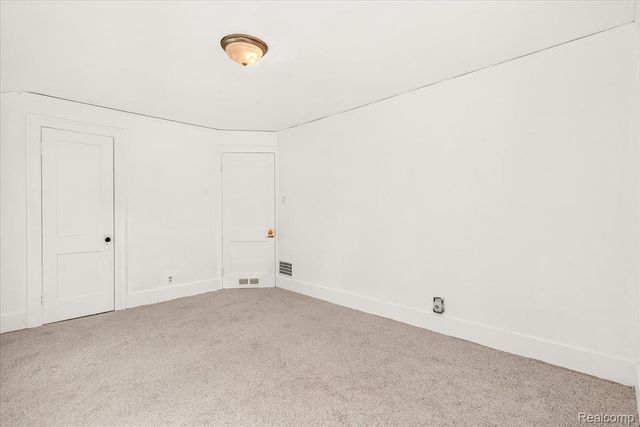 15104 Auburn Street, Detroit, MI 48223