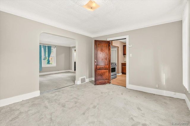 15104 Auburn Street, Detroit, MI 48223