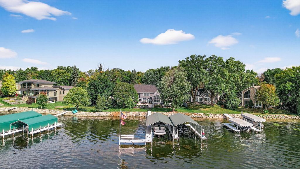 5133 Emerald Drive, Mound, MN 55364