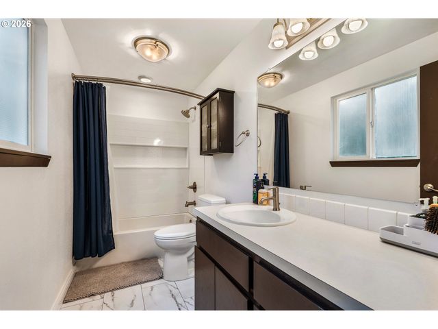 4802 Ne 132ND Pl, Vancouver, WA 98682