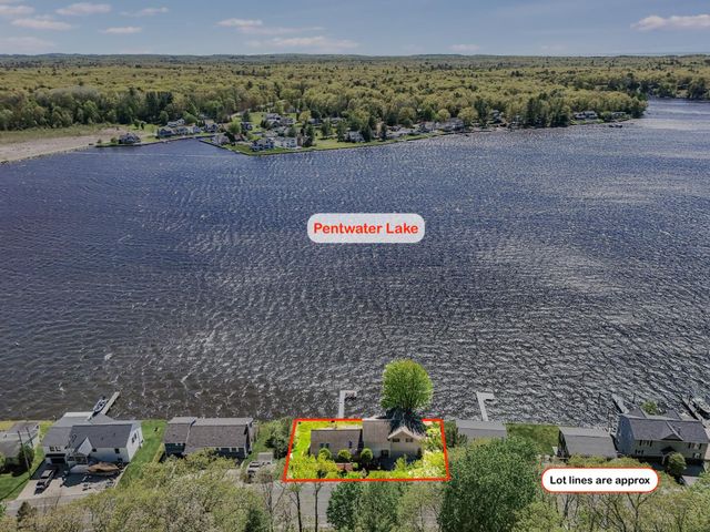 5267 W Monroe Road, Pentwater Twp, MI 49449