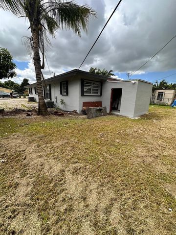 1011 NW 9th St A, Homestead, FL 33030