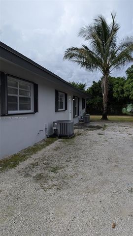 1011 NW 9th St A, Homestead, FL 33030