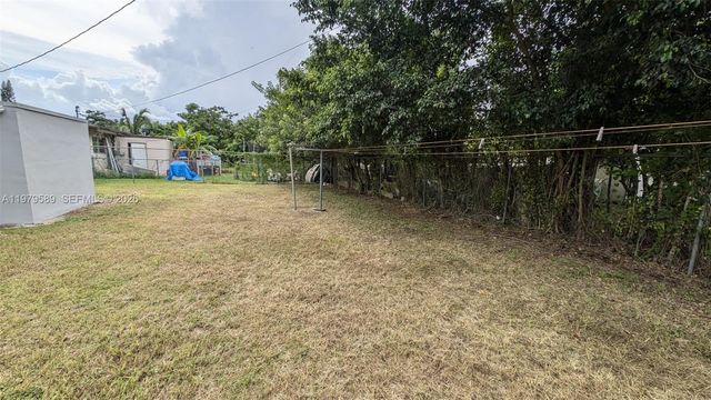 1011 NW 9th St A, Homestead, FL 33030