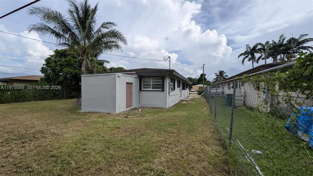 1011 NW 9th St A, Homestead, FL 33030