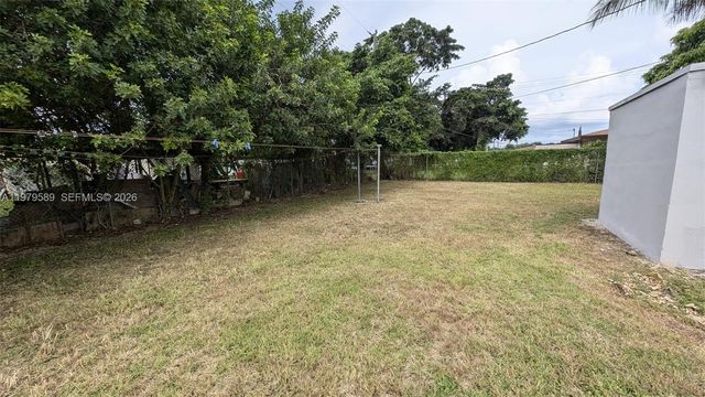 1011 NW 9th St A, Homestead, FL 33030