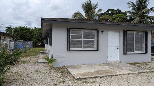 1011 NW 9th St A, Homestead, FL 33030