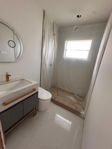 1011 NW 9th St A, Homestead, FL 33030