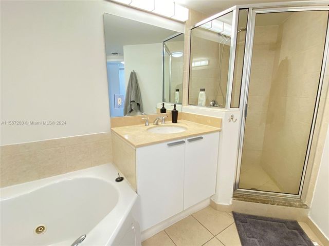 16699 Collins Ave 3009, Sunny Isles Beach, FL 33160