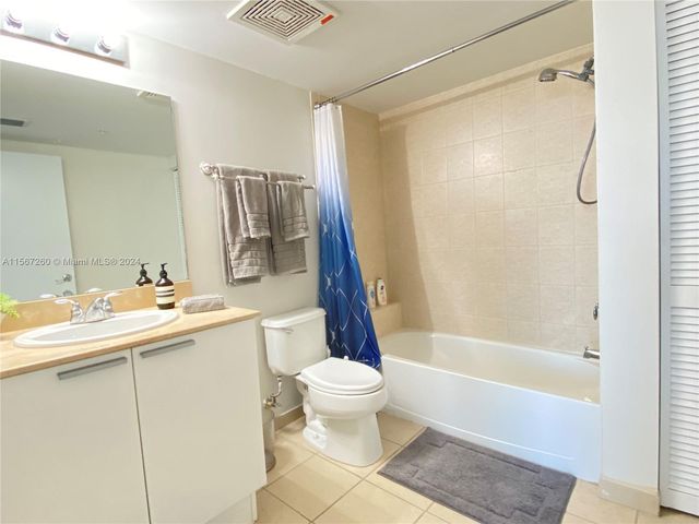 16699 Collins Ave 3009, Sunny Isles Beach, FL 33160