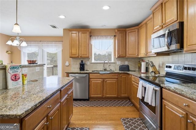 3430 Park Glenn Lane, Snellville, GA 30078