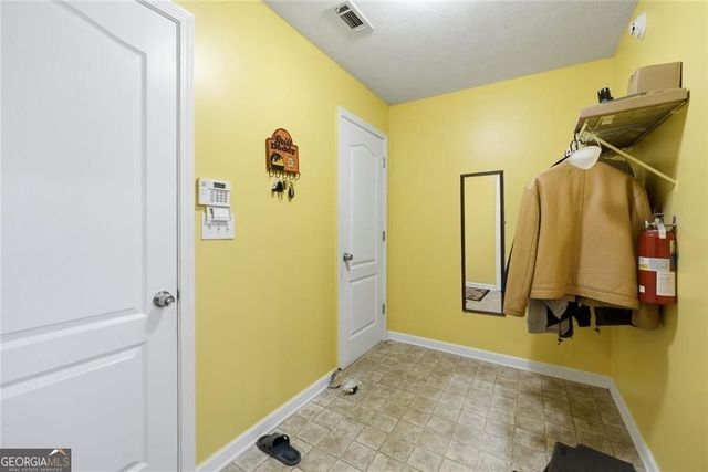 3430 Park Glenn Lane, Snellville, GA 30078