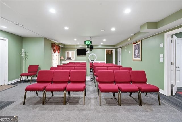 3430 Park Glenn Lane, Snellville, GA 30078