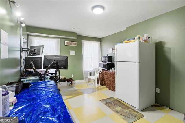 3430 Park Glenn Lane, Snellville, GA 30078