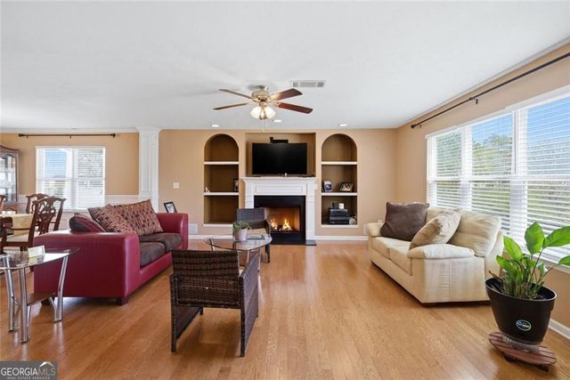 3430 Park Glenn Lane, Snellville, GA 30078