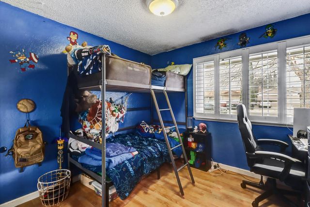 7024 Bear River Dr, Sacramento, CA 95842