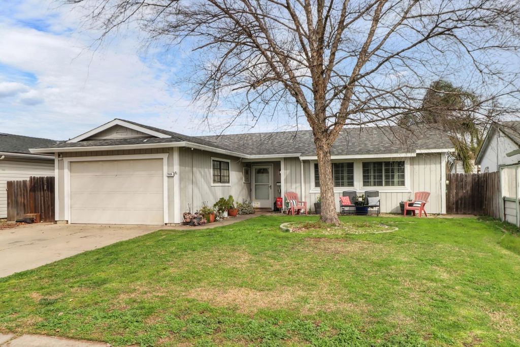 7024 Bear River Dr, Sacramento, CA 95842