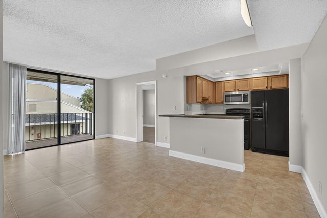 724 EXECUTIVE CENTER Drive 36, West Palm Beach, FL 33401