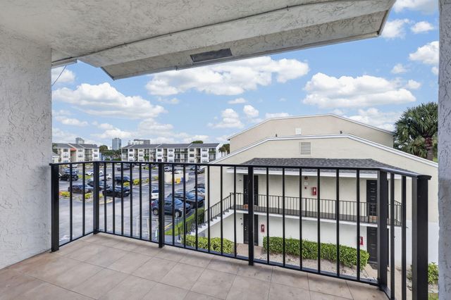 724 EXECUTIVE CENTER Drive 36, West Palm Beach, FL 33401