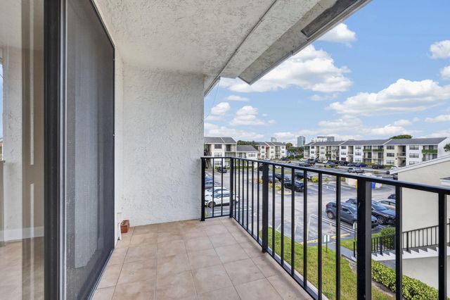 724 EXECUTIVE CENTER Drive 36, West Palm Beach, FL 33401