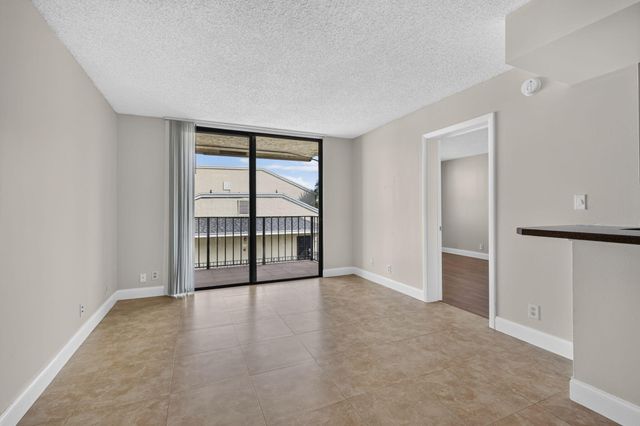 724 EXECUTIVE CENTER Drive 36, West Palm Beach, FL 33401