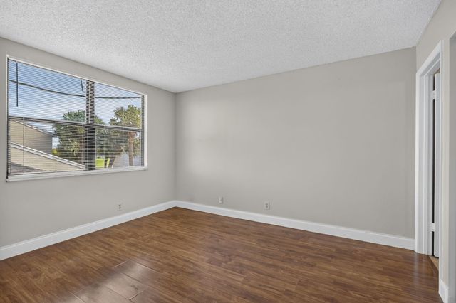 724 EXECUTIVE CENTER Drive 36, West Palm Beach, FL 33401