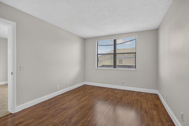 724 EXECUTIVE CENTER Drive 36, West Palm Beach, FL 33401
