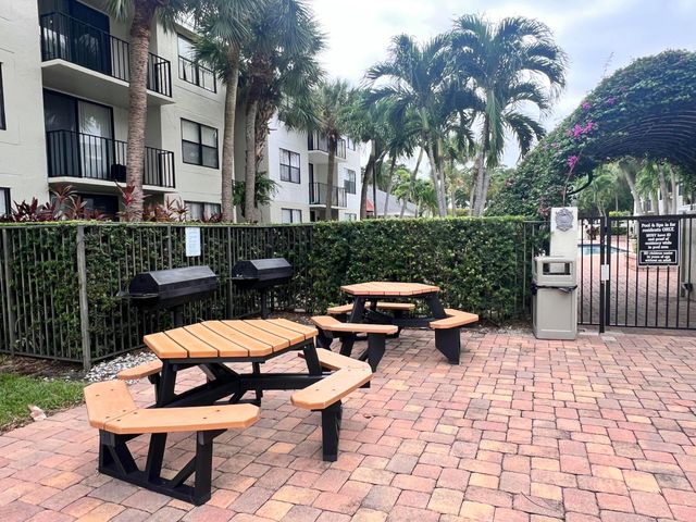 724 EXECUTIVE CENTER Drive 36, West Palm Beach, FL 33401