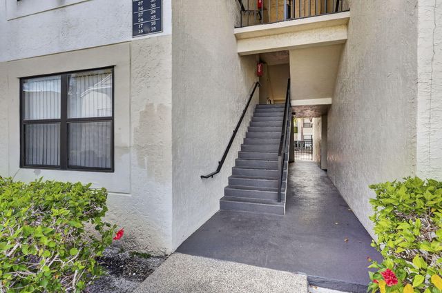 724 EXECUTIVE CENTER Drive 36, West Palm Beach, FL 33401