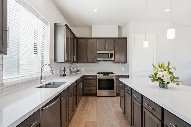 1361 Moy Street, Houston, TX 77007