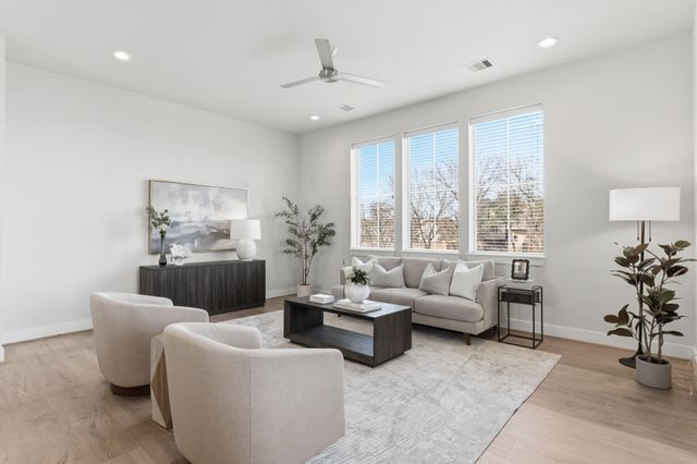 1361 Moy Street, Houston, TX 77007