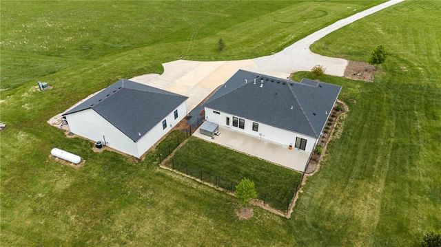 3708 S Sweeney Road, Grain Valley, MO 64029