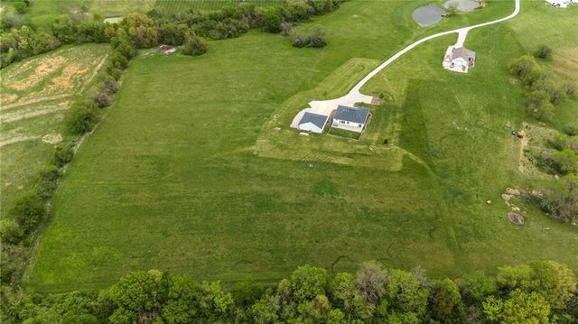 3708 S Sweeney Road, Grain Valley, MO 64029