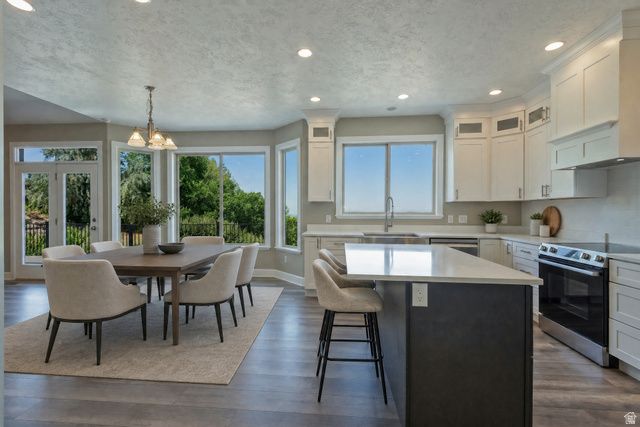 548 S LOFTY LN, North Salt Lake, UT 84054