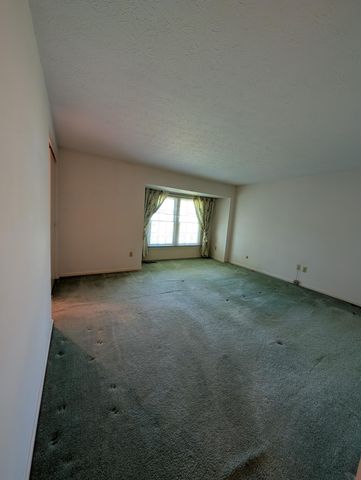 1676 Van Pelt Street, 76, Columbus, OH 43220