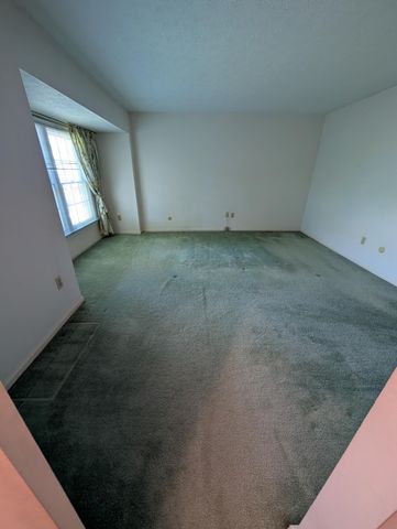 1676 Van Pelt Street, 76, Columbus, OH 43220