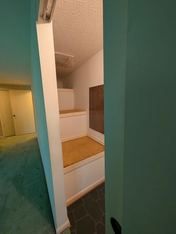 1676 Van Pelt Street, 76, Columbus, OH 43220