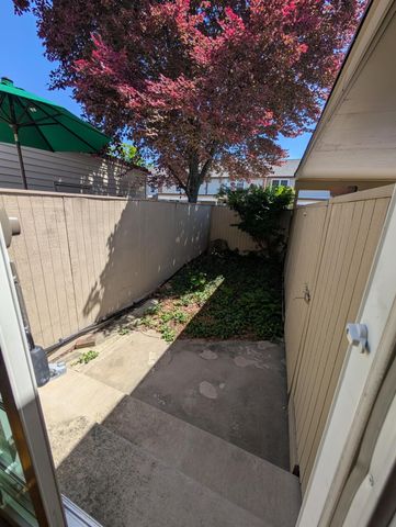 1676 Van Pelt Street, 76, Columbus, OH 43220