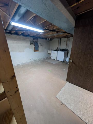1676 Van Pelt Street, 76, Columbus, OH 43220